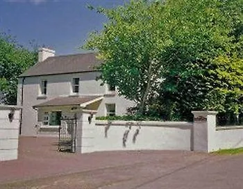 Bed & Breakfast Grey Gables 5*