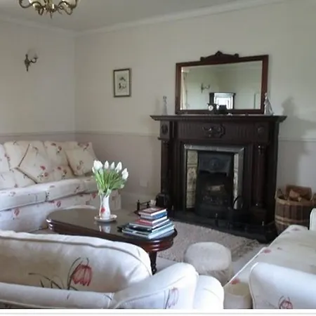 Bed & Breakfast Grey Gables 5*