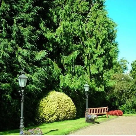 Grey Gables 5*